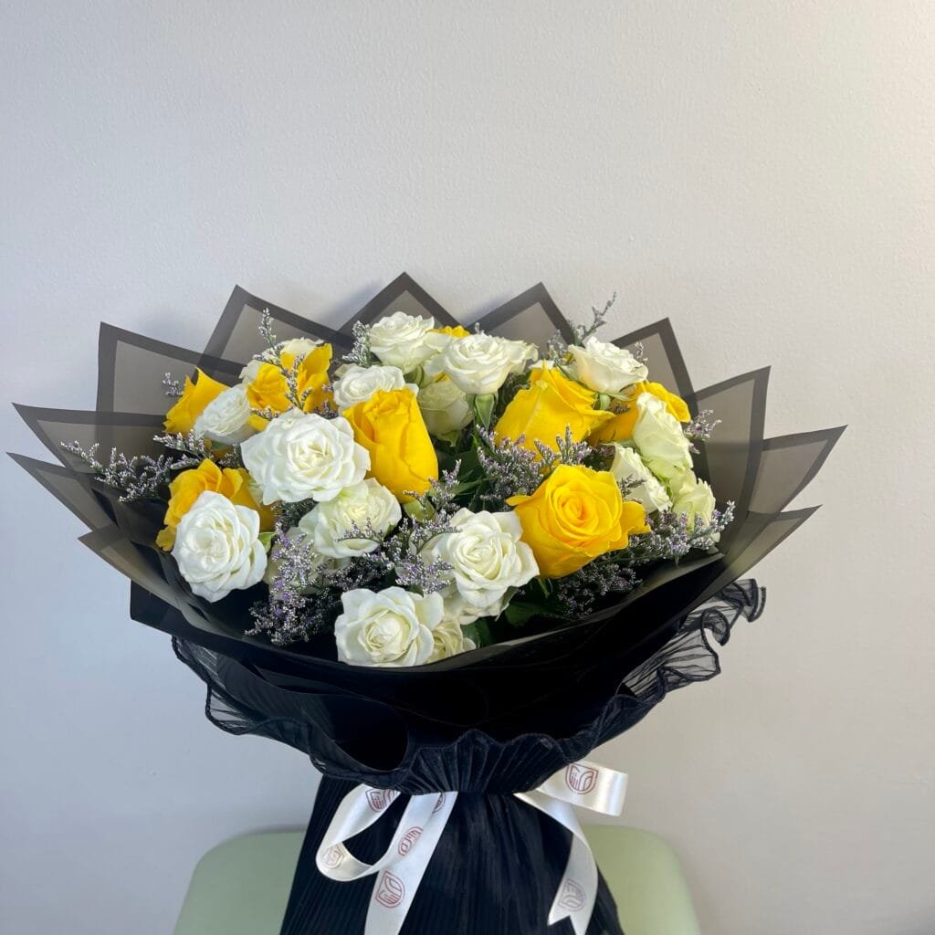 ⁦Golden Reverie⁩ - الصورة ⁦1⁩